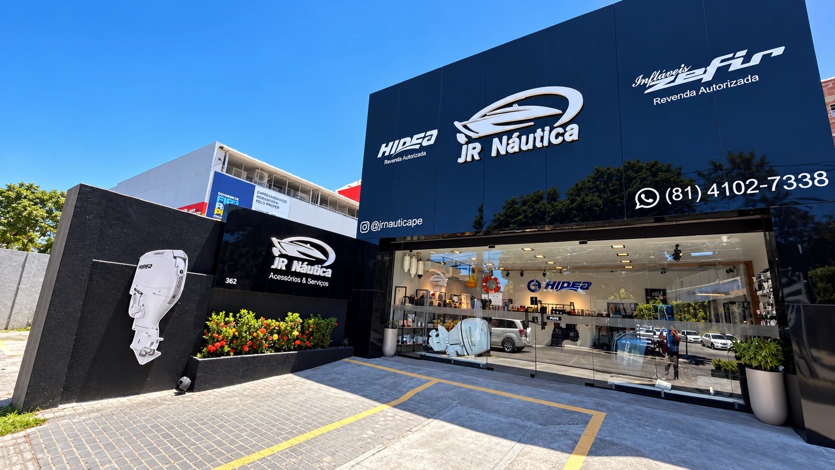 Fachada da loja JR Náutica na Imbiribeira, Recife